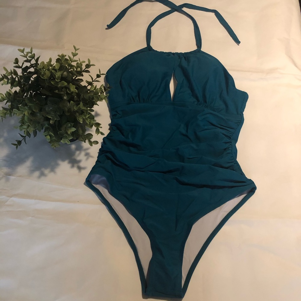 Veceney one piece bikini size M
